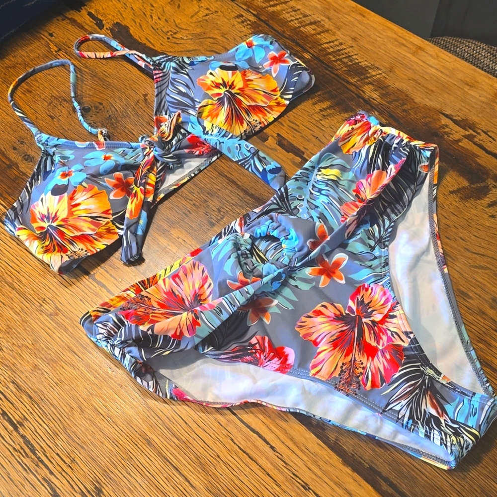 NWOT two-piece bikini swimsuit XL